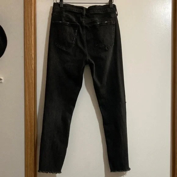 Old Navy Black Skinny Jeans with Distressed Knee - Picture 4 of 8